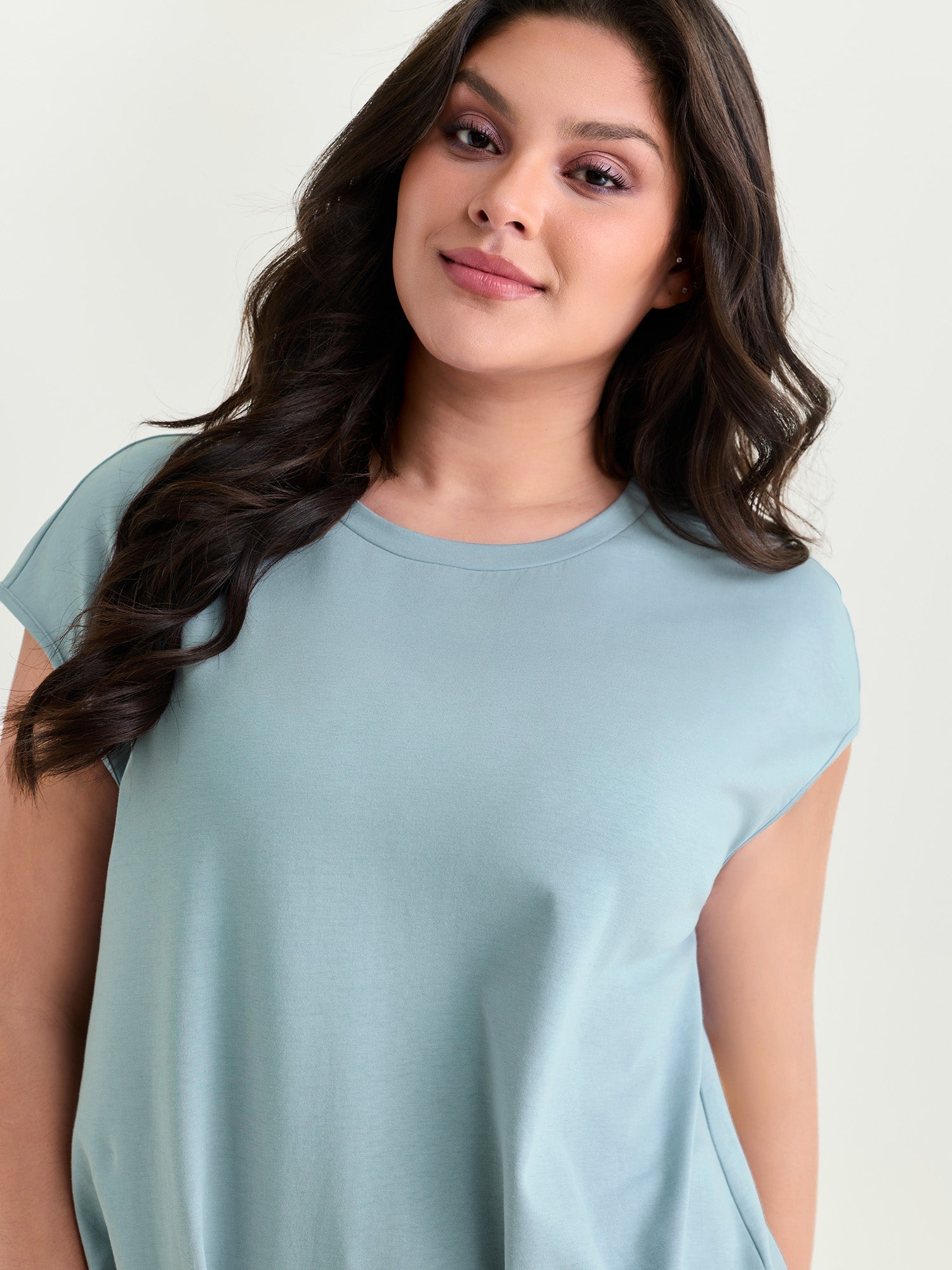 Stretchy Elastic Hem Plain T-Shirt