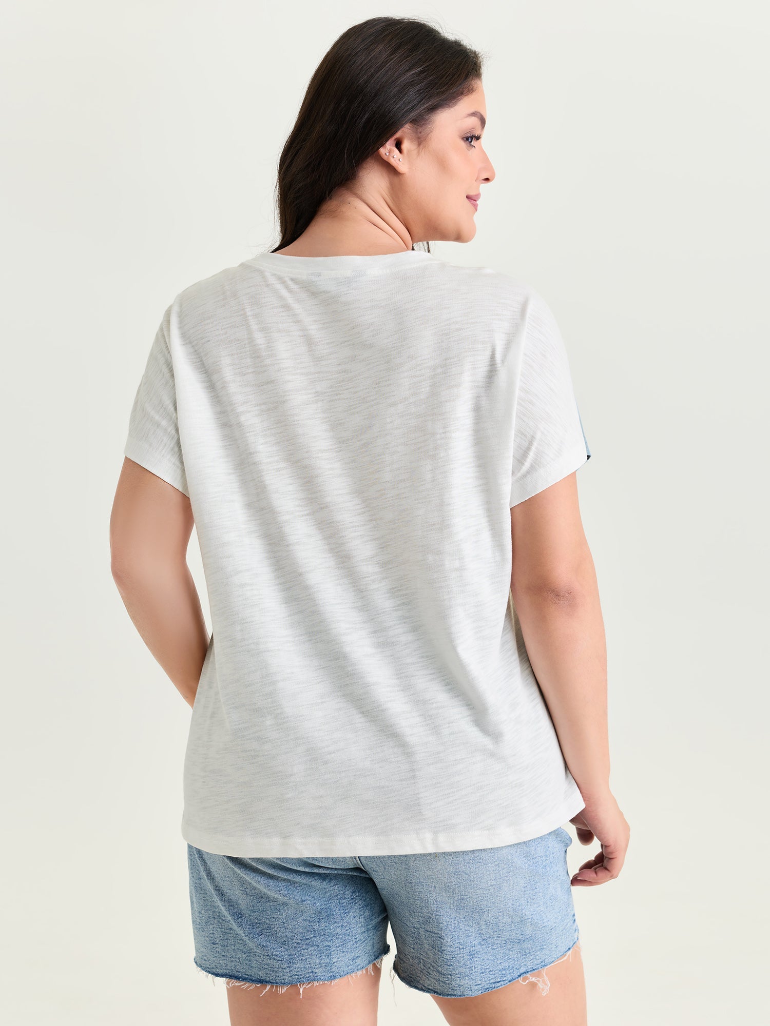 Colorblock Textured Round Neck T-Shirt