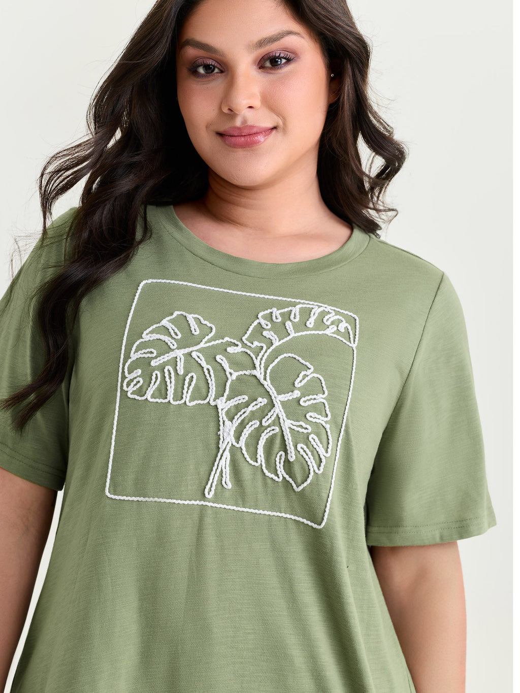 Embroidered Leaf Pattern Plain T-Shirt