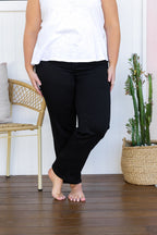 Lara Pull on Jeans in Black
