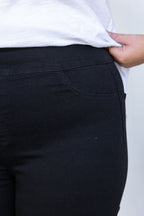 Lara Pull on Jeans in Black