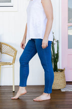 Corey Pull on Jeans in Mid Blue