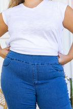 Lara Pull on Jeans in Mid Blue