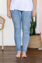 Corey Pull on Jeans in Light Blue