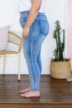 Corey Pull on Jeans in Light Blue