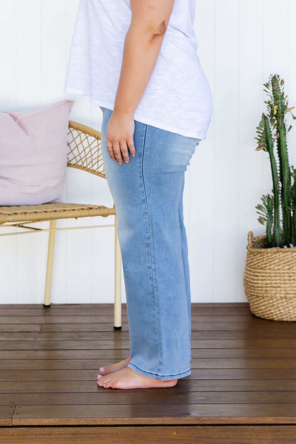 Lara Pull on Jeans in Light Blue Wash
