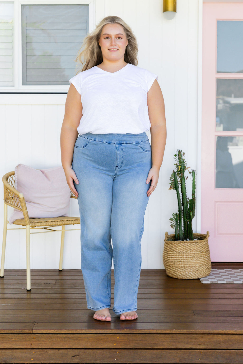Lara Pull on Jeans in Light Blue Wash
