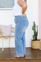 Lara Pull on Jeans in Light Blue Wash