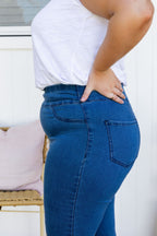 Corey Pull on Jeans in Mid Blue