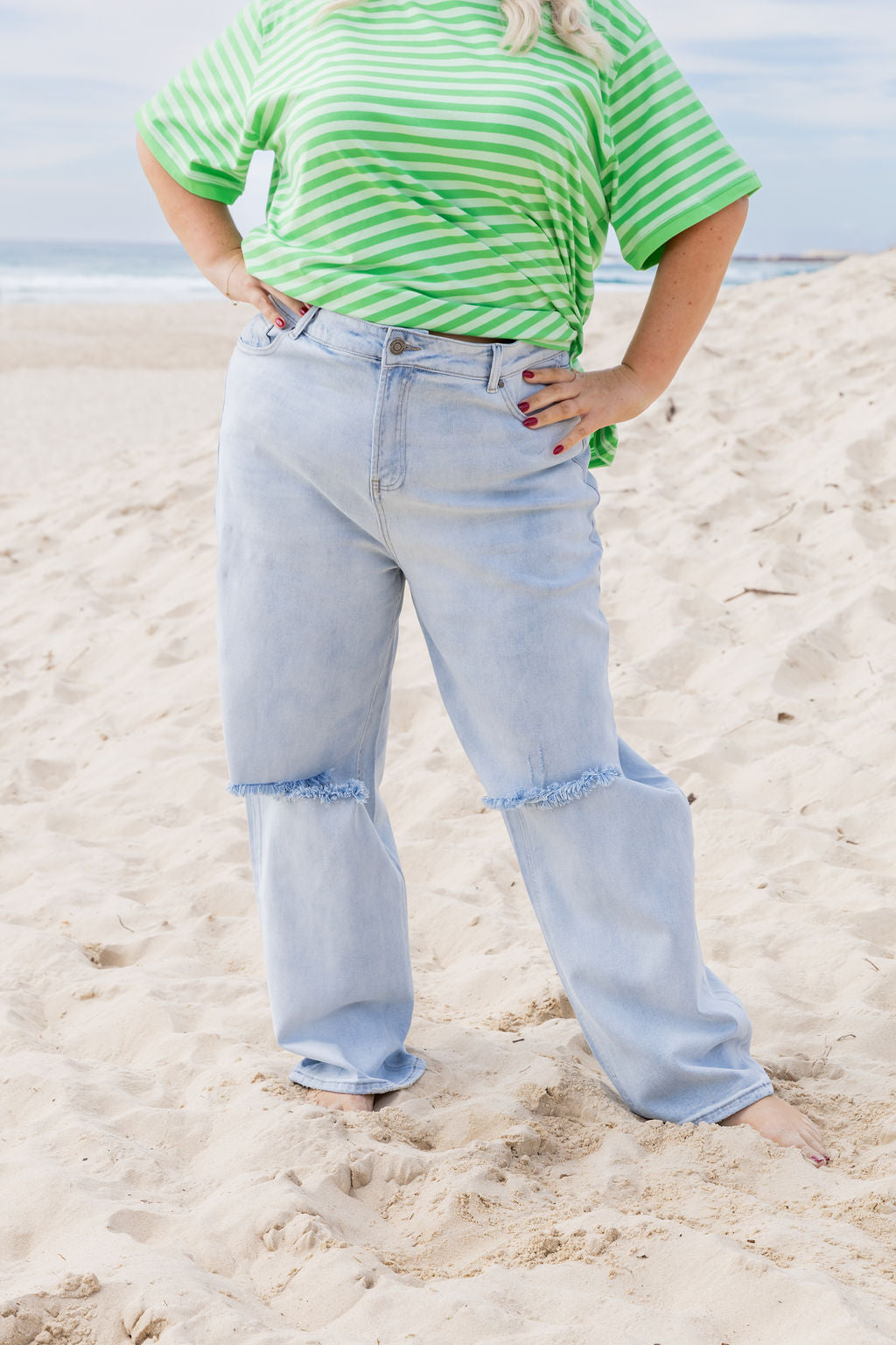 Jace Relaxed Ripped Jeans in Light Blue
