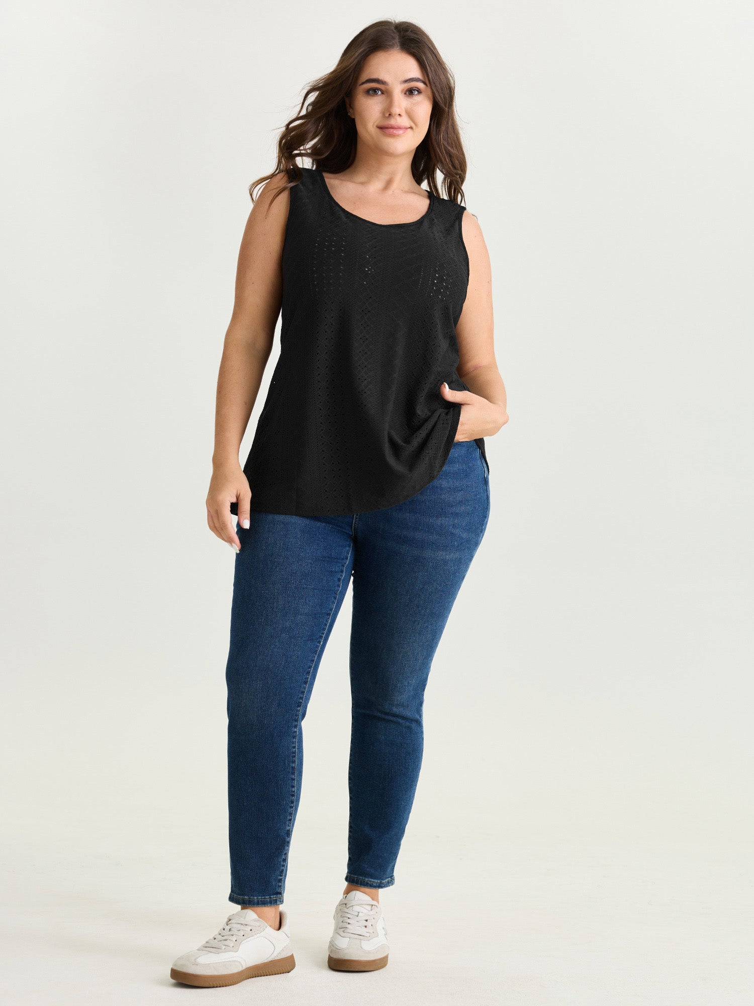 Stretchy Textured Round Neck Tank Top