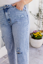 Cerys Jeans in Light Blue Acid Wash