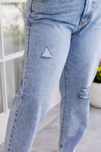 Cerys Jeans in Light Blue Acid Wash