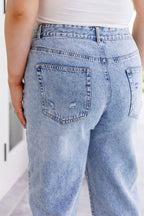 Cerys Jeans in Light Blue Acid Wash