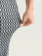 Stretchy Geometric Print Pull-On Pants