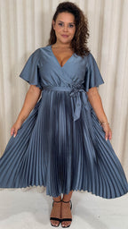 CurveWow Short Sleeve Pleated Midi Dress Gunmetal Grey