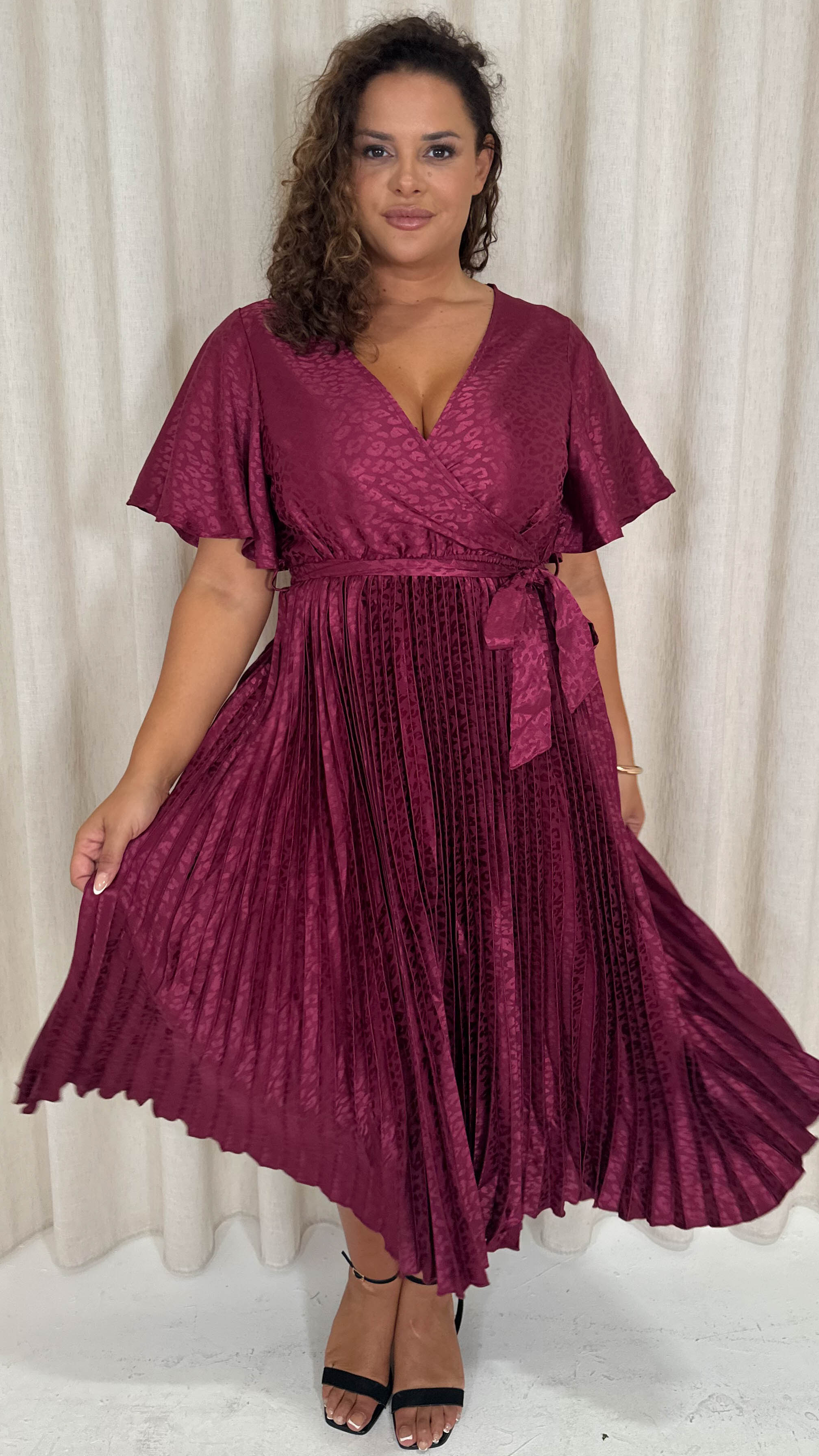 CurveWow Short Sleeve Pleated Midi Dress Wine Animal