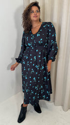 CurveWow Button Front Dress Black Blue Floral