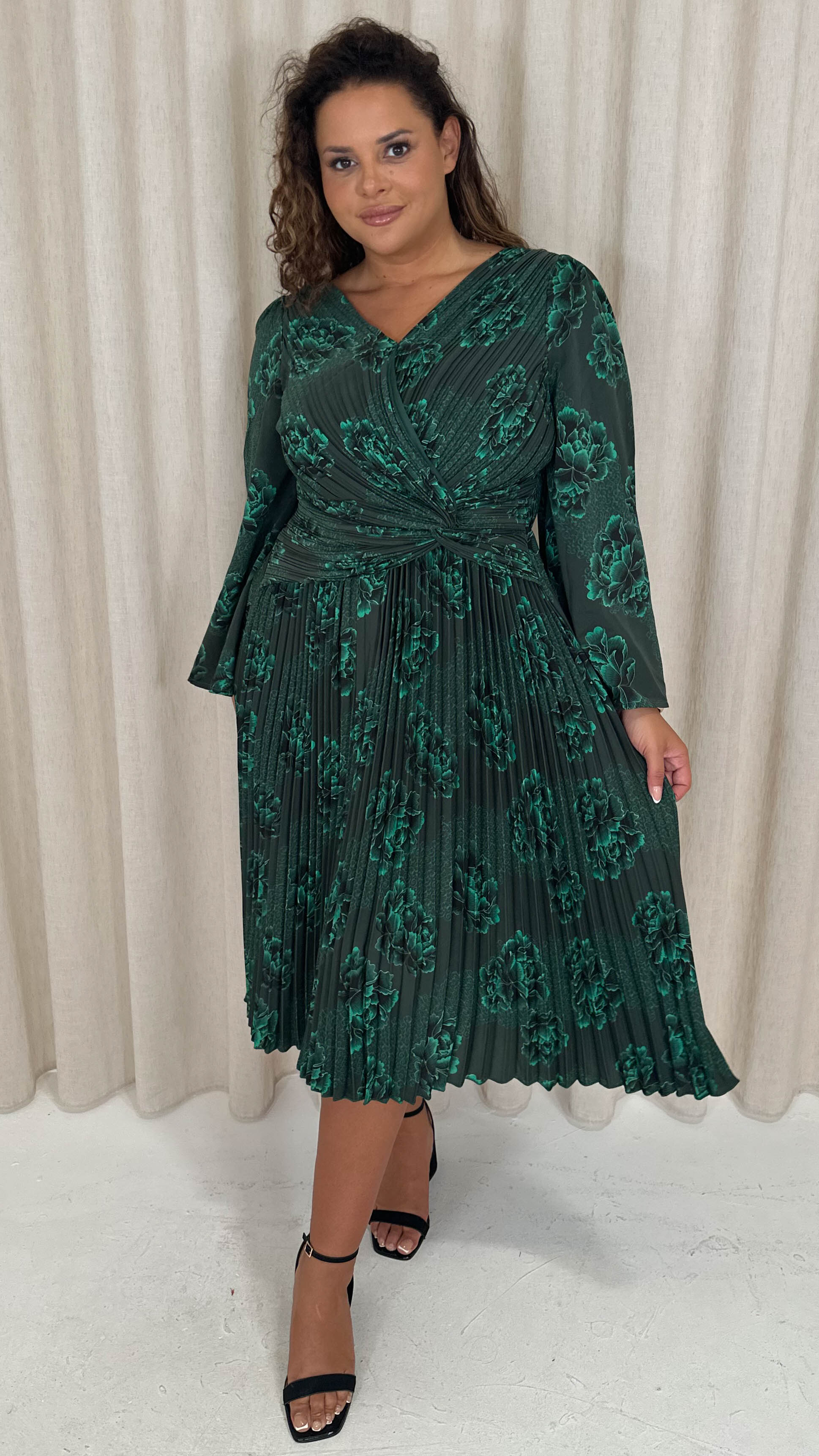 CurveWow Side Knot Pleated Dress Green Floral