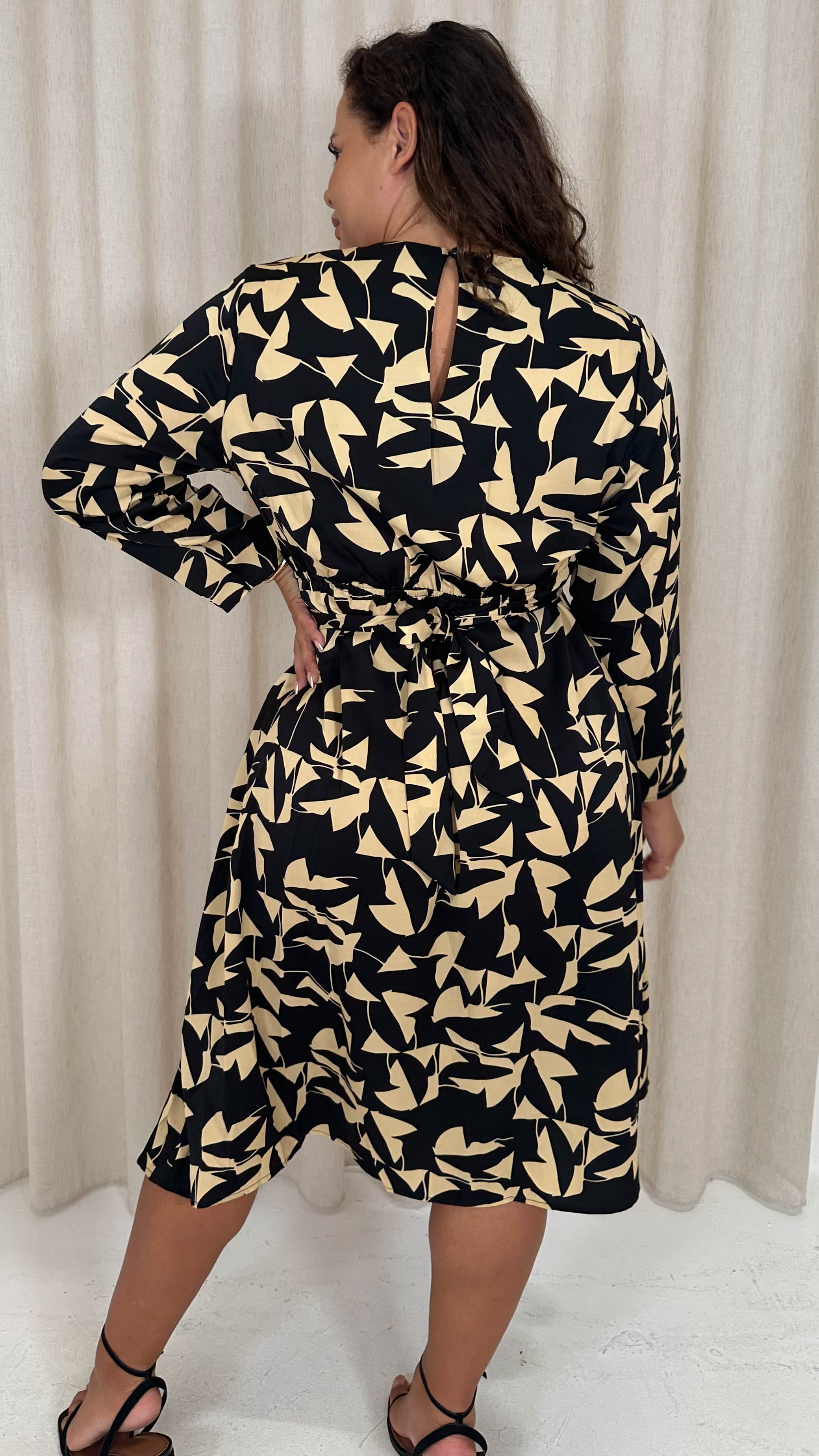 CurveWow V Neck Midi Dress Black Base Abstract