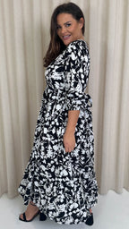 CurveWow Tiered Vneck Balloon Sleeve Maxi Dress Black Floral