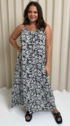 CurveWow Swing Cami Maxi Dress Mono Aztec