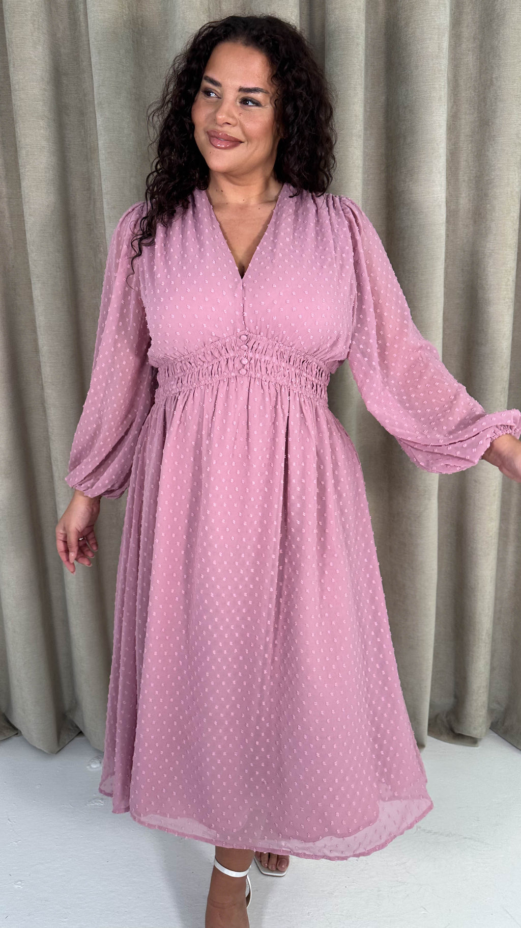CurveWow Dobby Shirred Bodice Midi Dress Pink