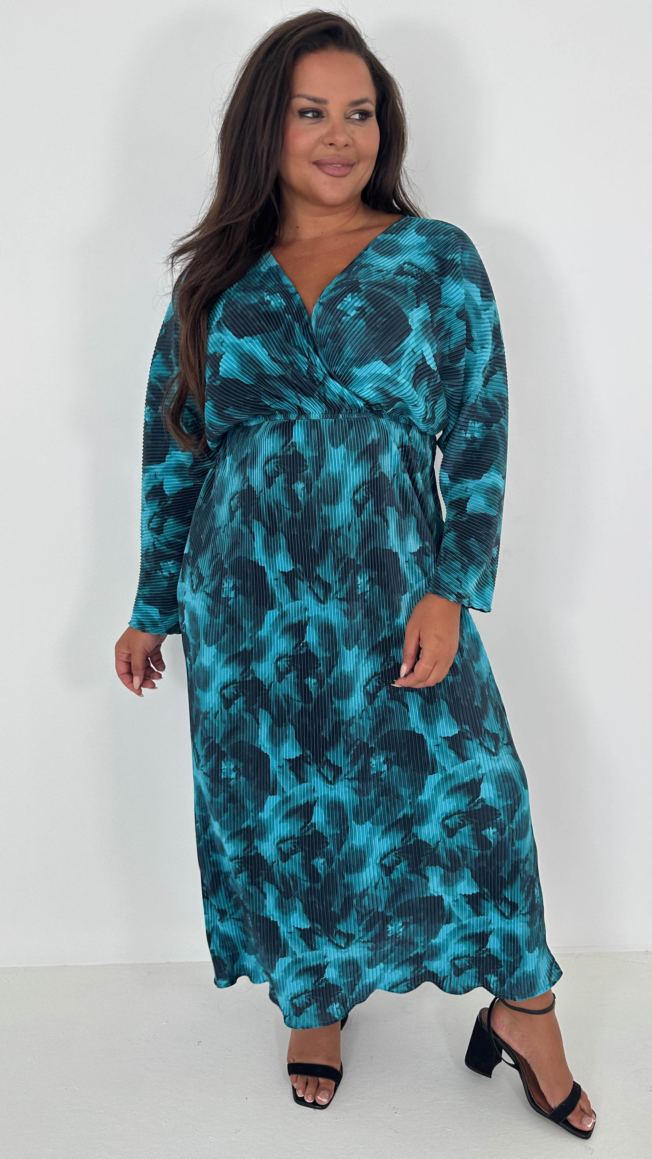 CurveWow Plisse Maxi Dress Turquoise Floral