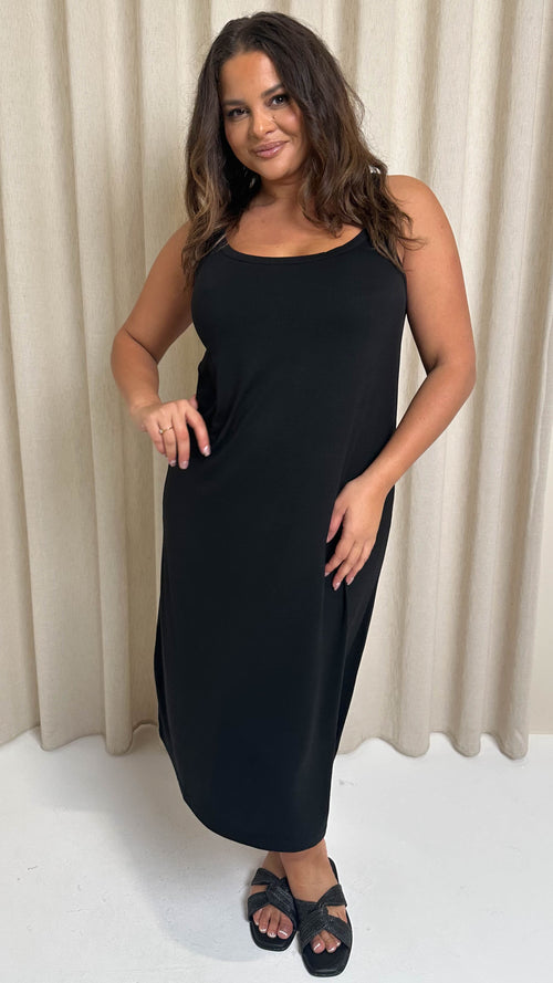 CurveWow Basic Midi Dress Black