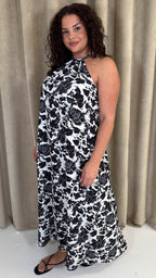 CurveWow Racer Swing Maxi Dress Mono Floral