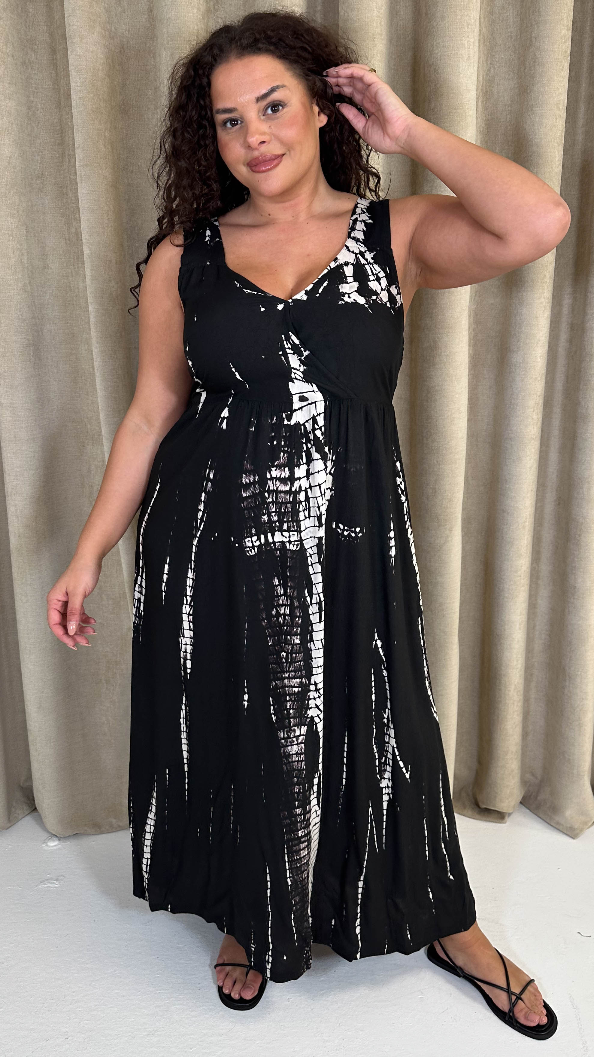 CurveWow Tie Dye Maxi Dress Mono