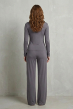 Élan – Sleek Simplicity – Pure Color Wide-Leg Pants Suit