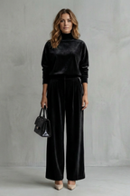 Élianne – Luxe Velour Elegance – Two-Piece Lounge Set