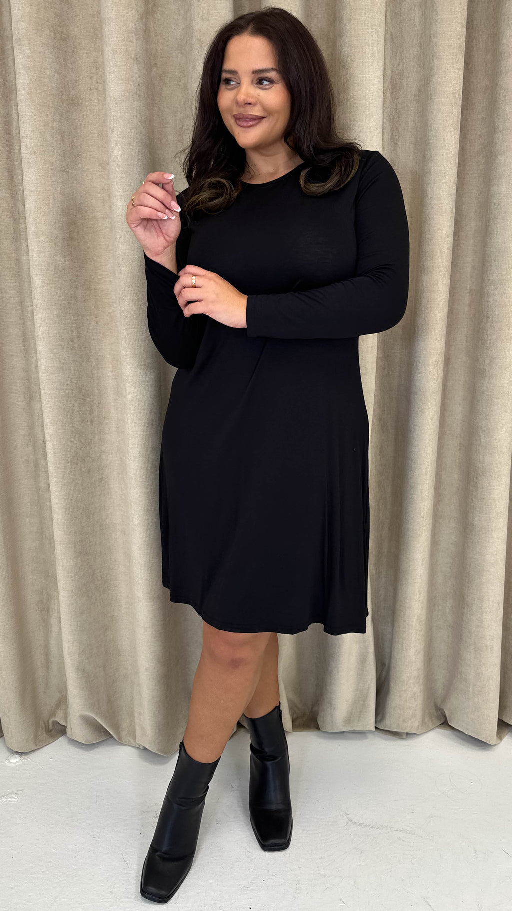 CurveWow Long Sleeve Swing Dress Black