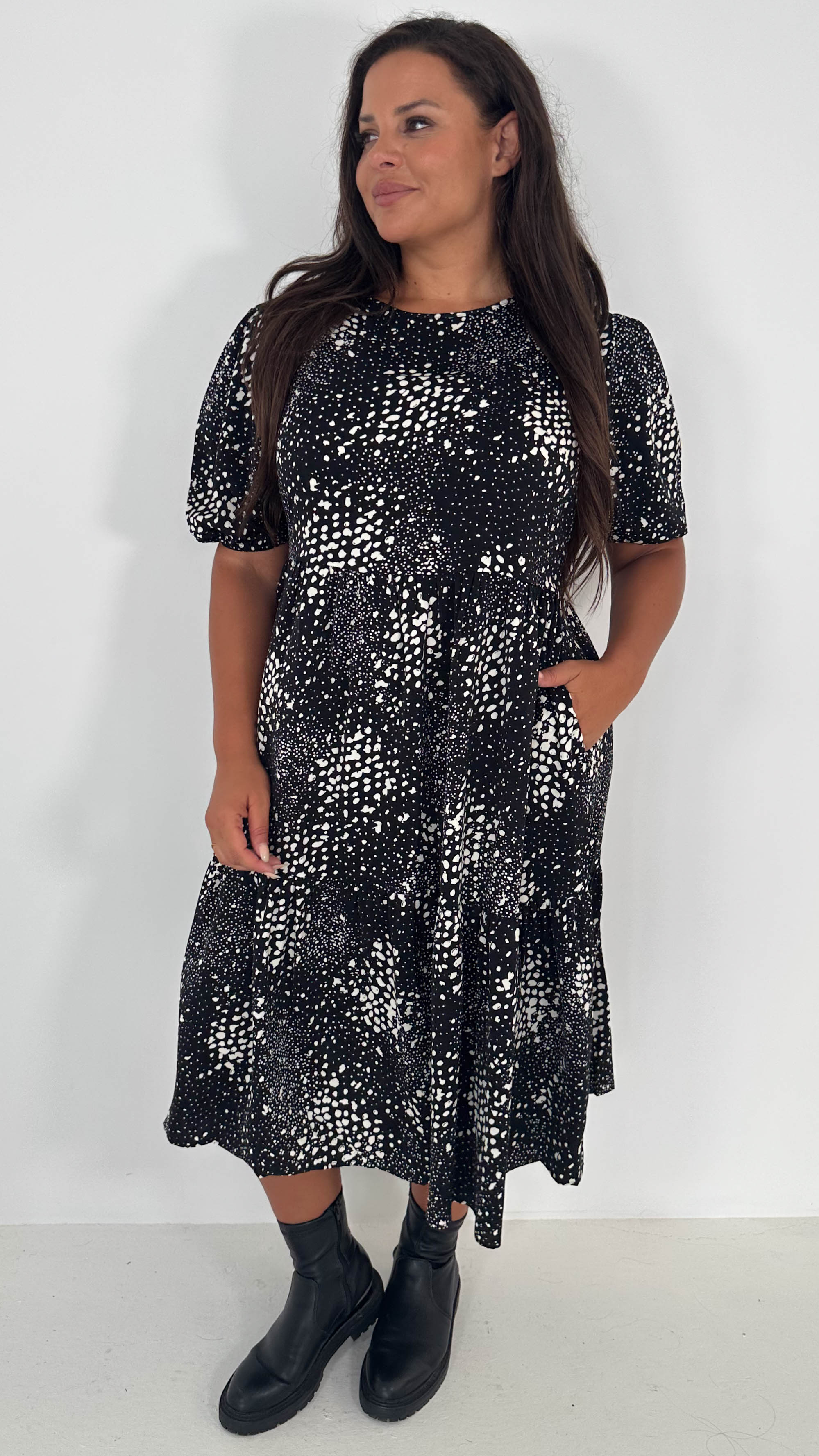 CurveWow Printed Midi Smock Dress Black Spot
