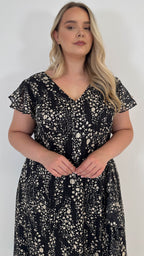 CurveWow Printed Flutter Sleeve Midaxi Dress Black