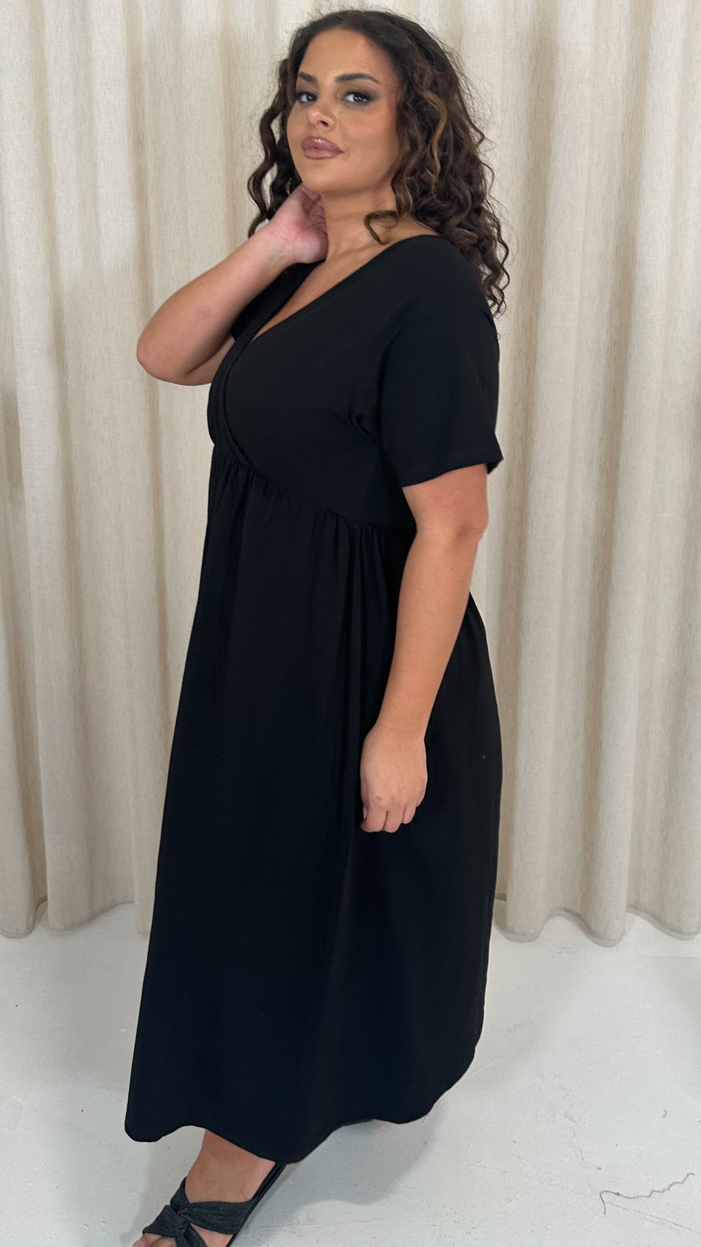 CurveWow Wrap Midi Dress Black