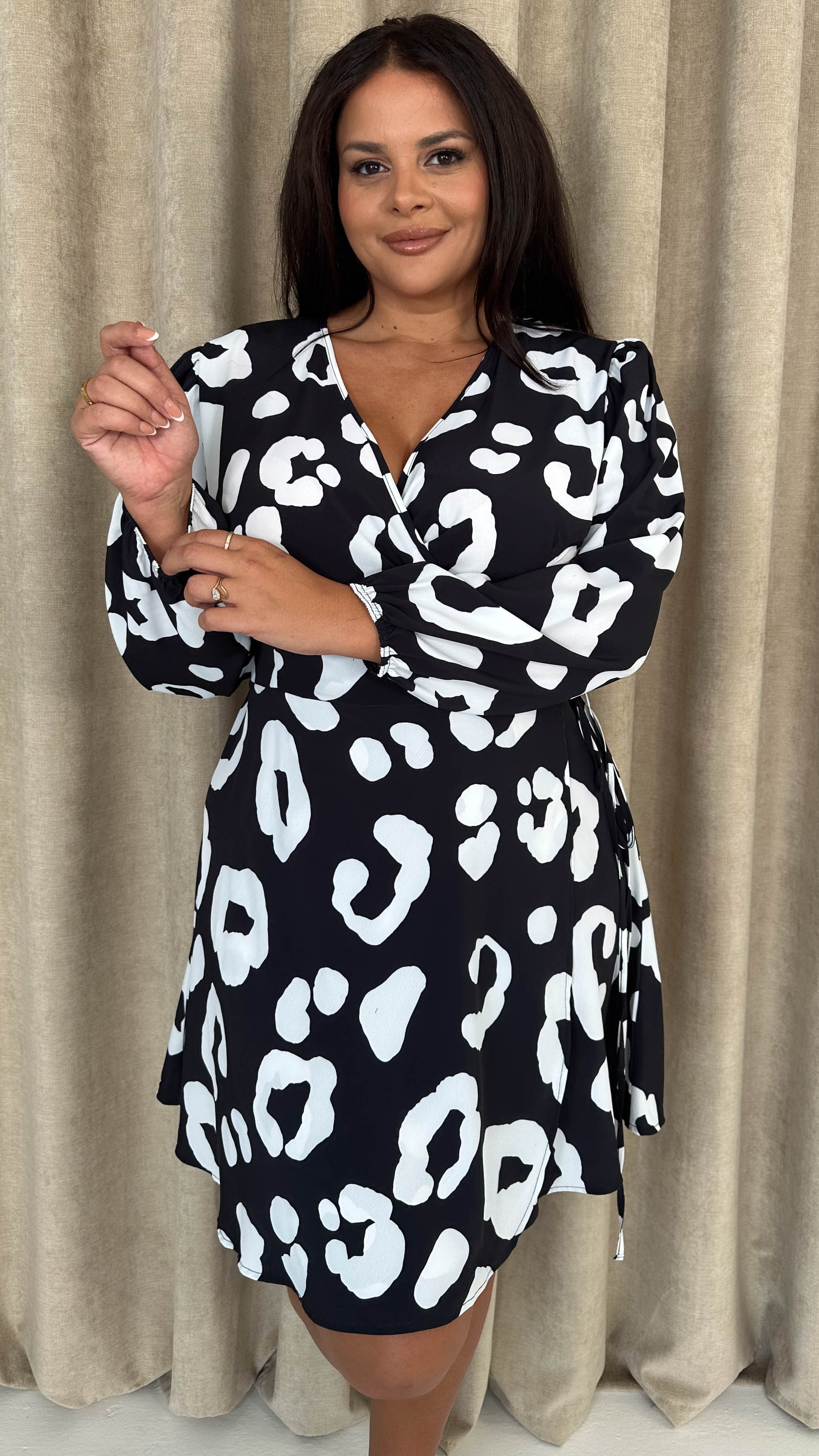 CurveWow Balloon Sleeve Wrap Mini Dress Black & White Leopard
