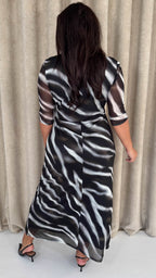 CurveWow Ruched Chest Keyhole Maxi Dress Tye Dye