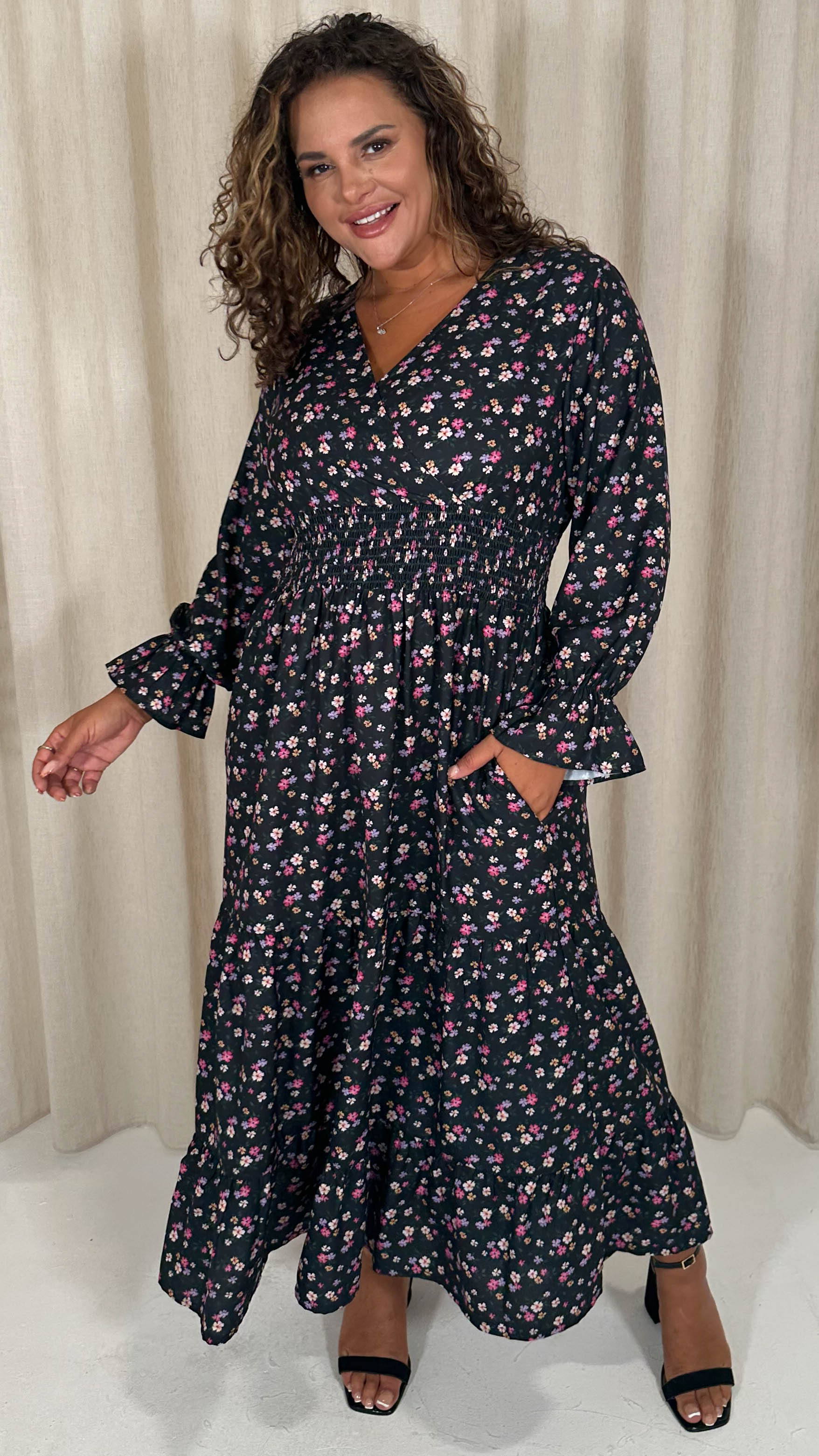 CurveWow Wrap Shirred Waist Printed Midi Dress Black Ditsy