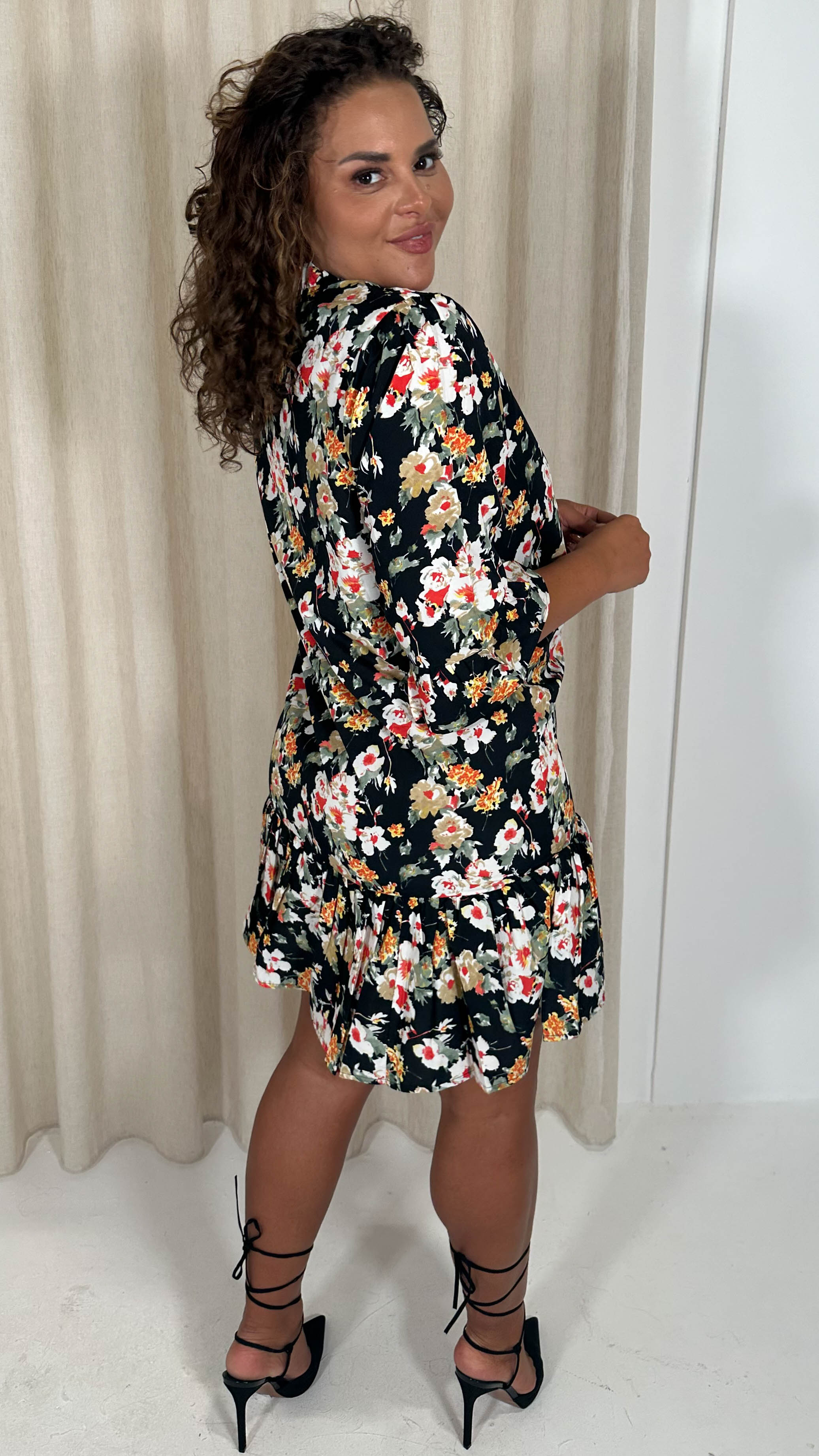 CurveWow Ruffle V Neck Smock Dress Black/Red Floral