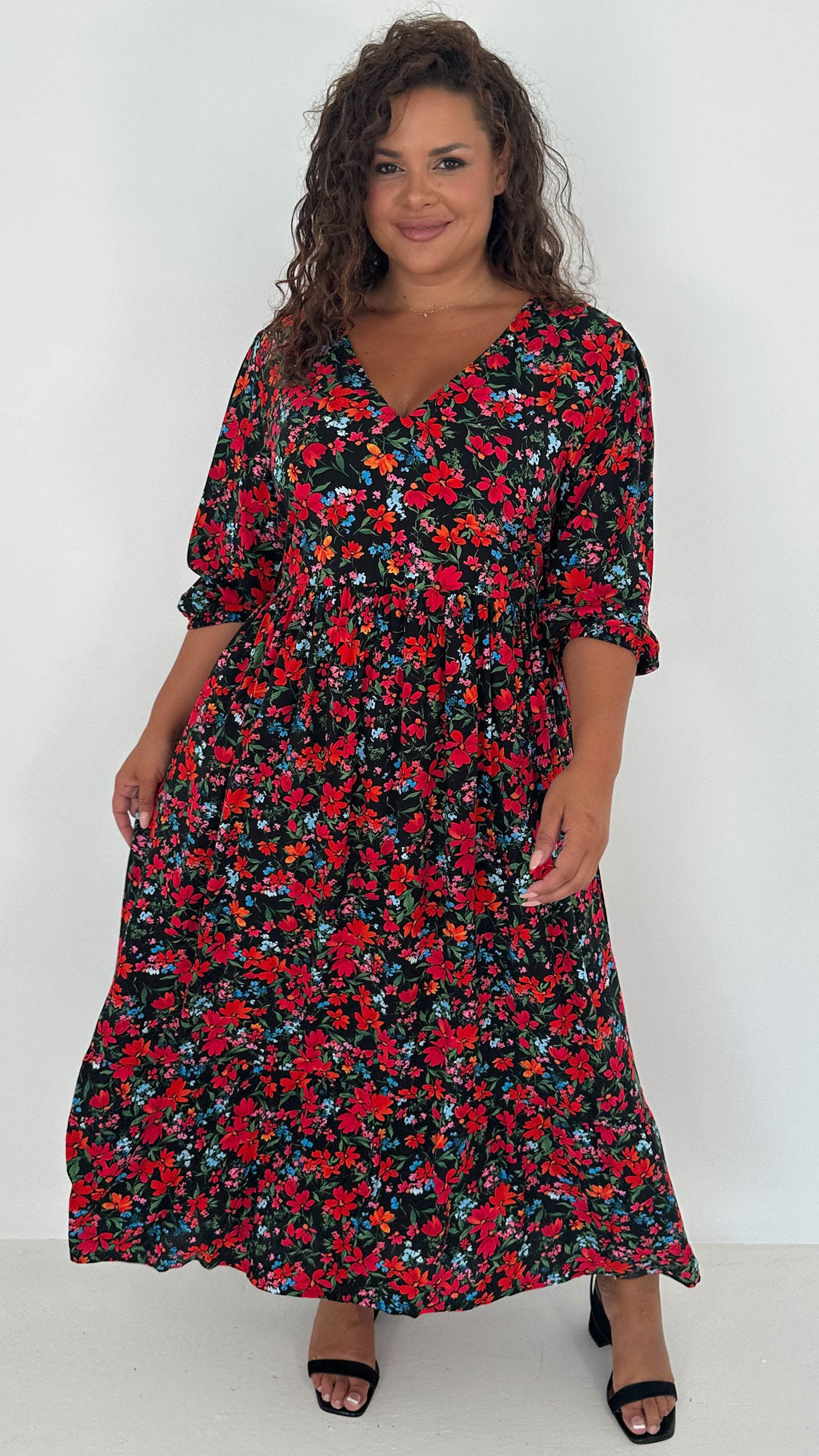 CurveWow Tiered Vneck Balloon Sleeve Maxi Dress Black Multi