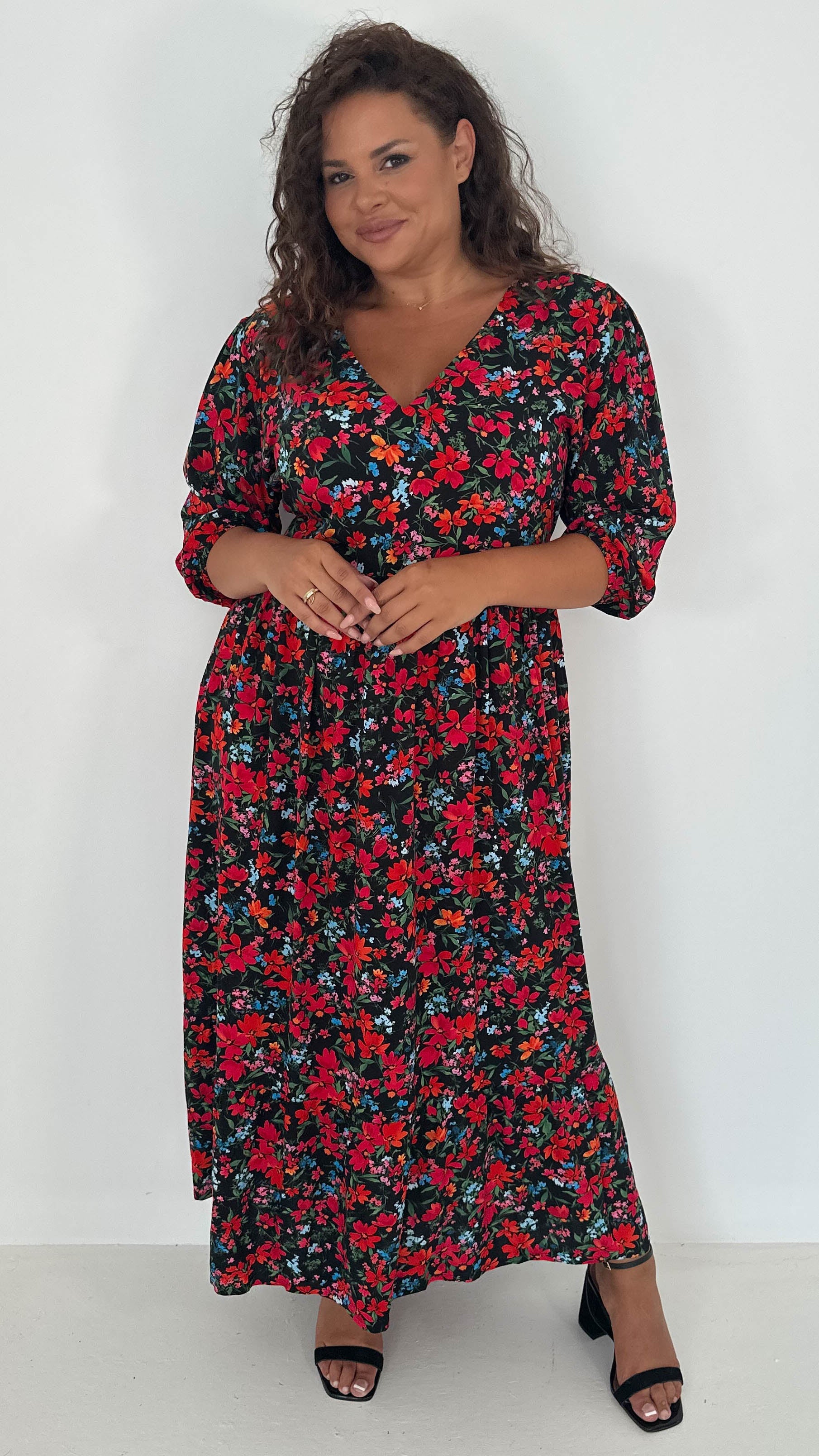 CurveWow Tiered Vneck Balloon Sleeve Maxi Dress Black Multi