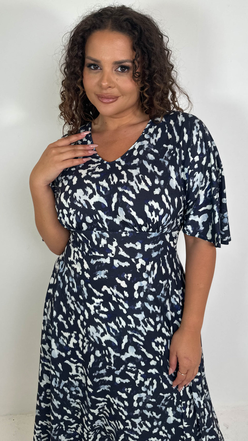 CurveWow Angel Sleeve Tie Back Maxi Dress Smudge