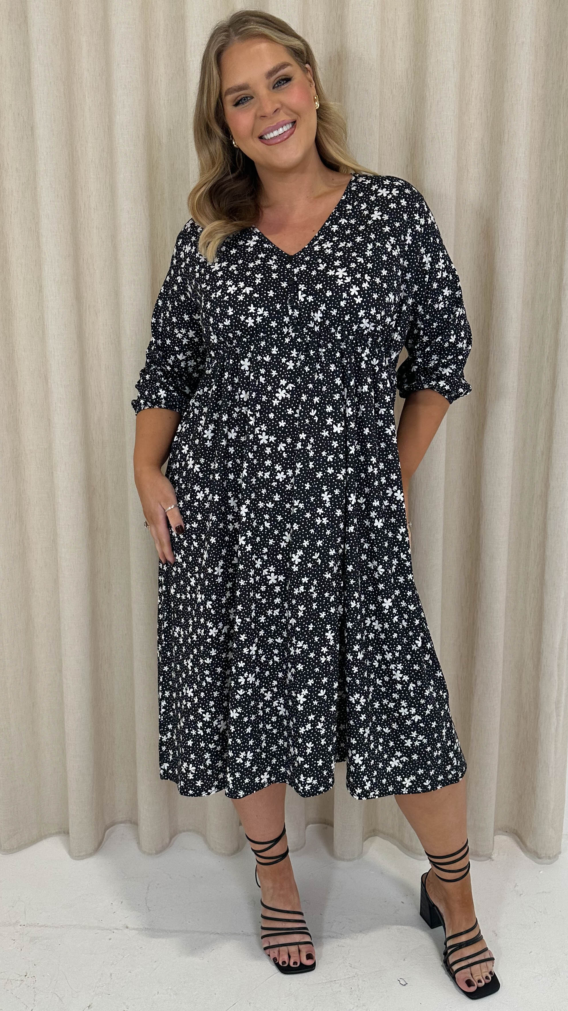 CurveWow Button Front Midi Dress Black Ditsy