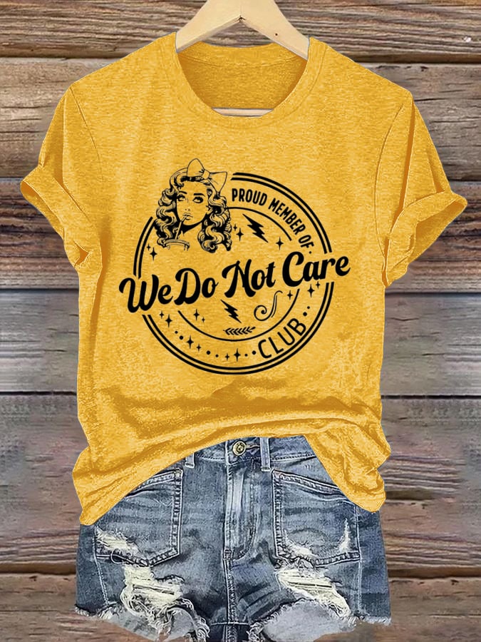 Women's  Round-Neck Retro Funny Proud Member Of  Club We Do Not Care Menopause Perimenopause Print T-Shirt