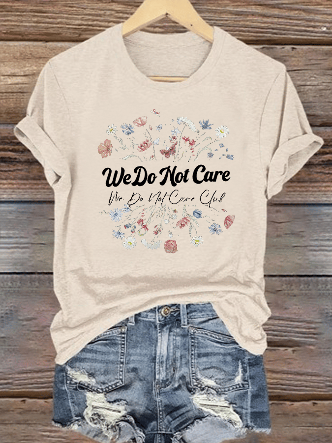 Women's Round-Neck Retro Funny Proud Member Of  Club We Do Not Care Menopause Perimenopause Print T-Shirt